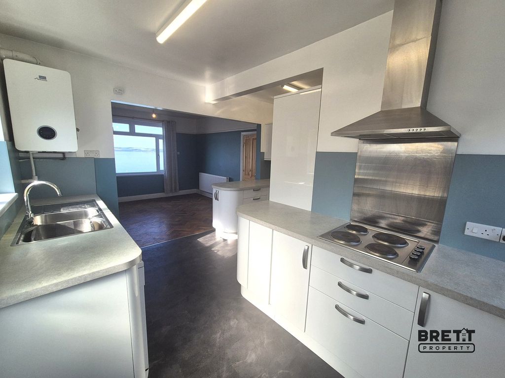 Additional image 3 of 4 bed detached house to rent14 Pointfields Crescent, Hakin, Milford Haven, Pembrokeshire. SA73