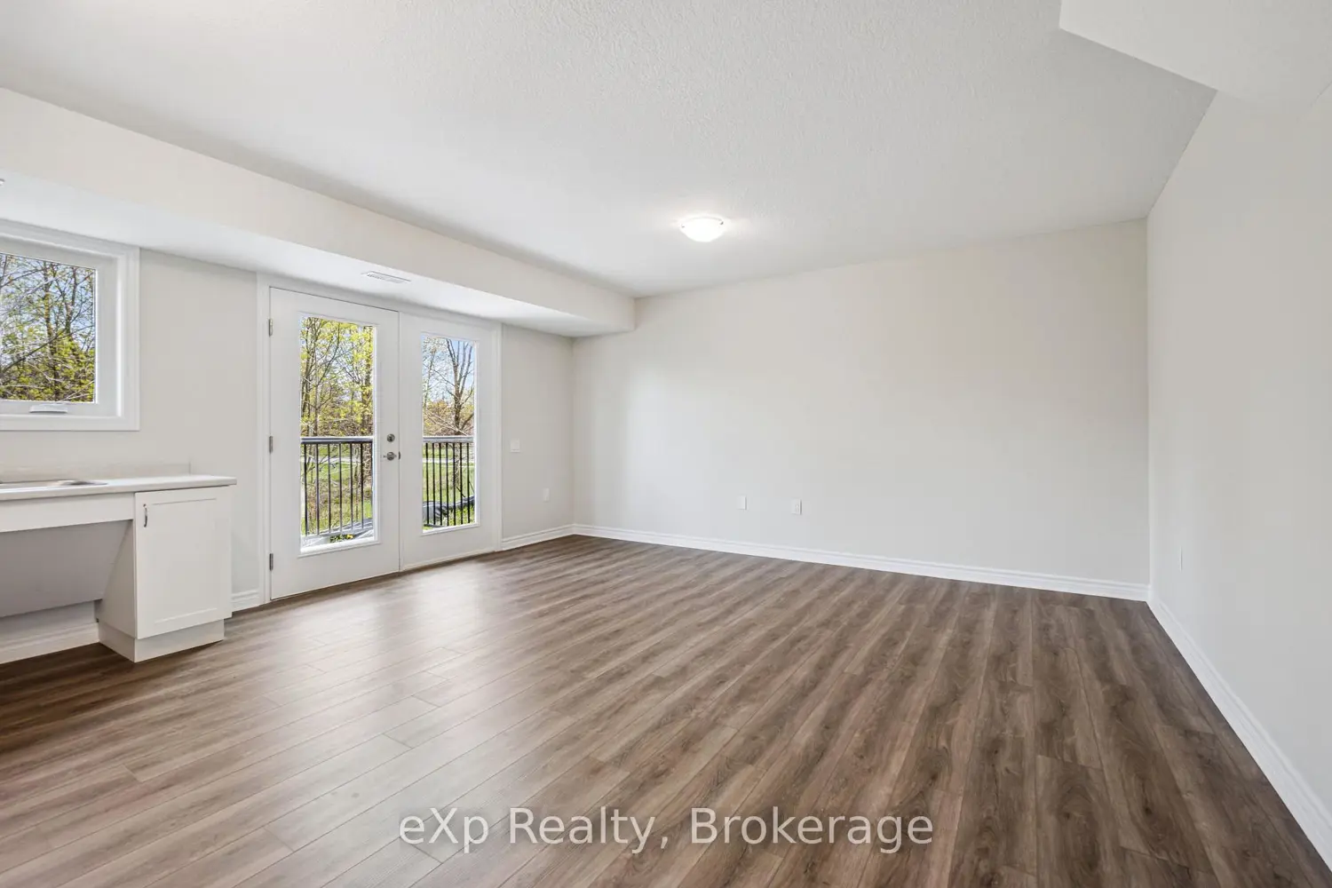 Additional image 9 of 465 Garafraxa Street 10