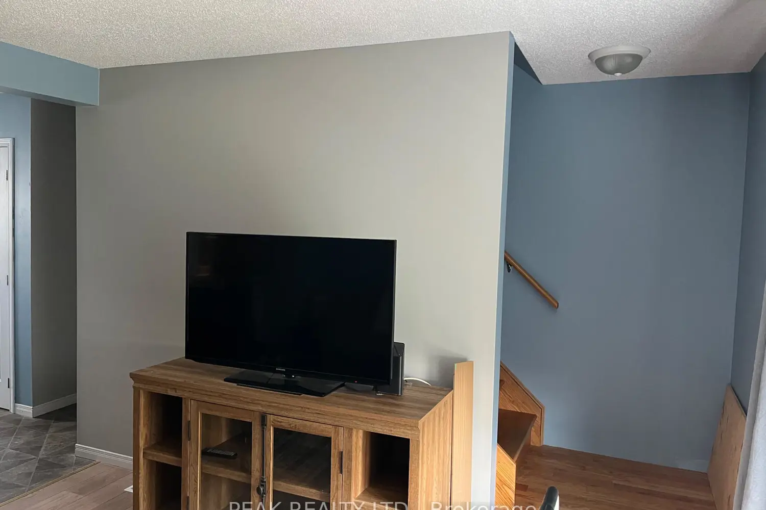 Additional image 7 of 23 Howe Drive 8