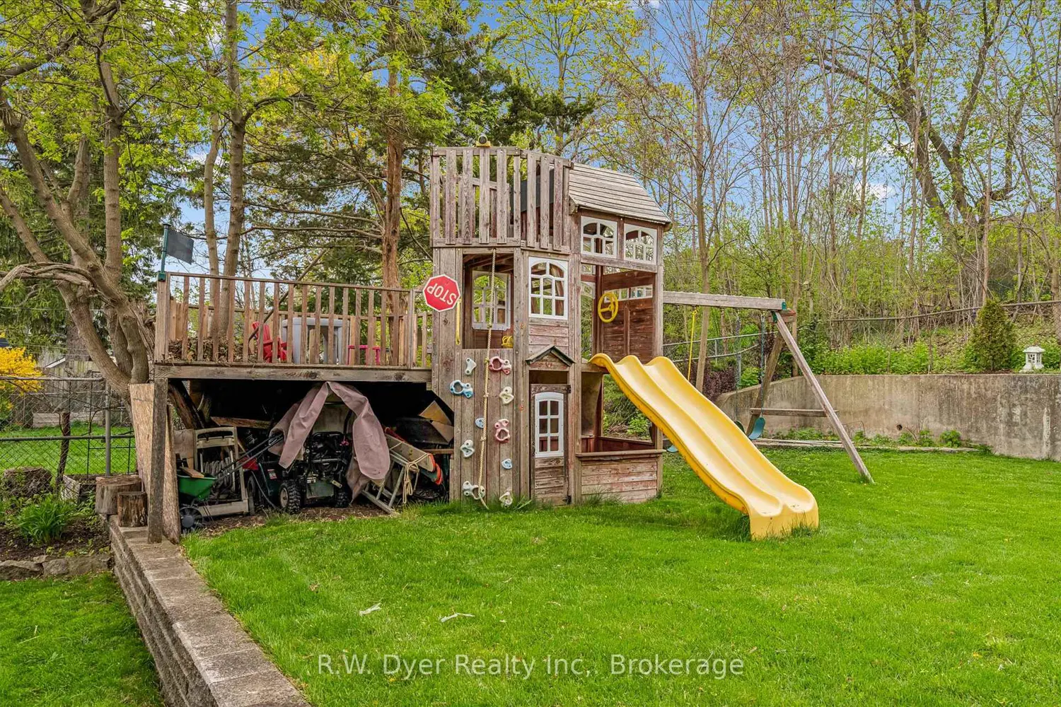 Additional image 20 of 1183 Homuth Avenue