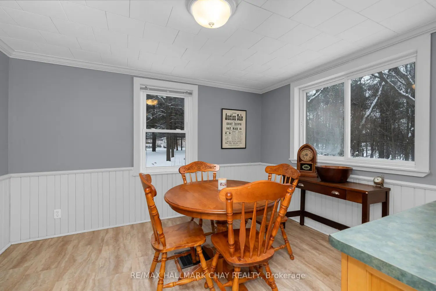 3324 Penetanguishene Road photo 4