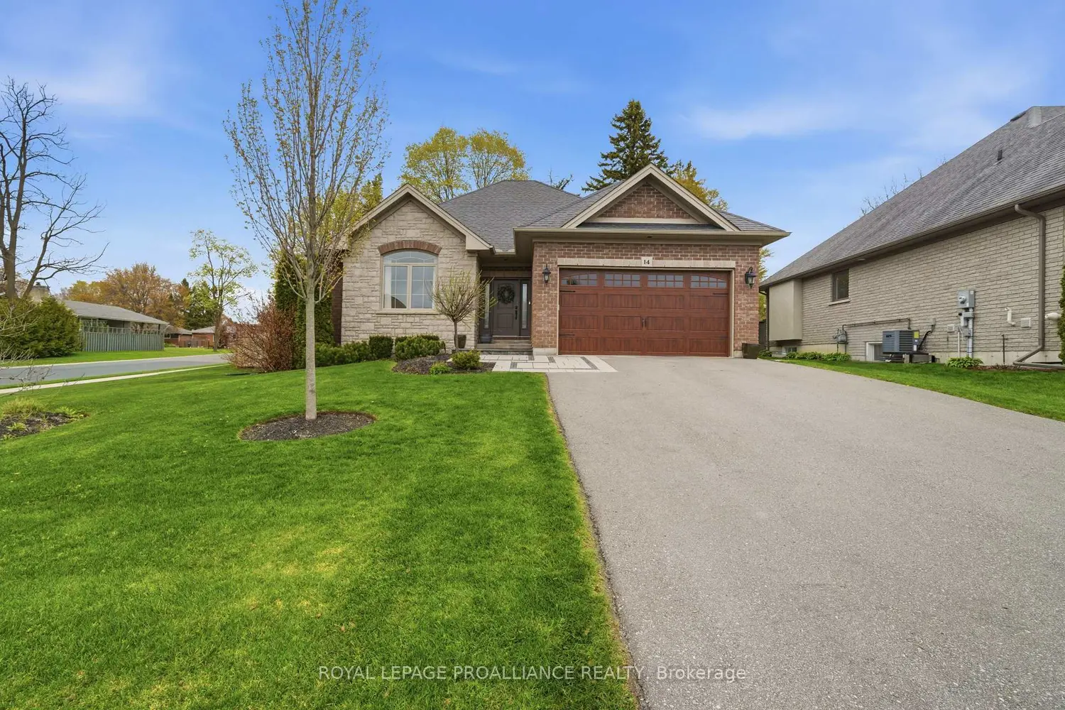14 Rosslyn Drive