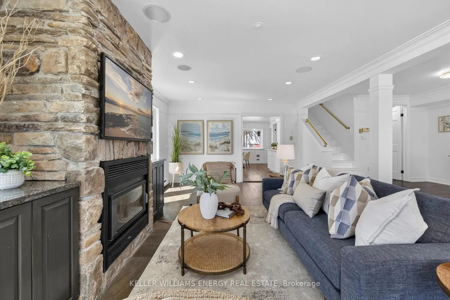 676 Victory Drive photo 4