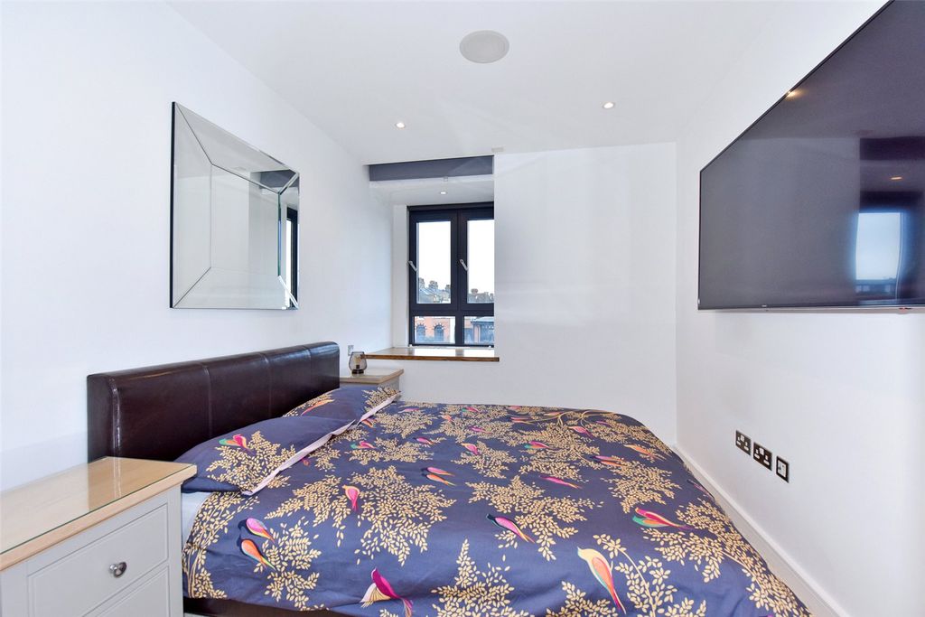 Additional image 5 of 2 bed flat to rentWindsor Quay, Thameside, Windsor, Berkshire SL4