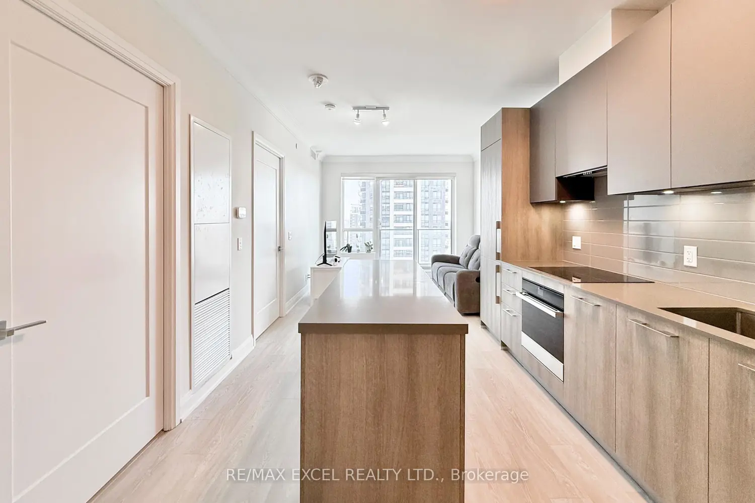 18 Water Walk Drive 1801
