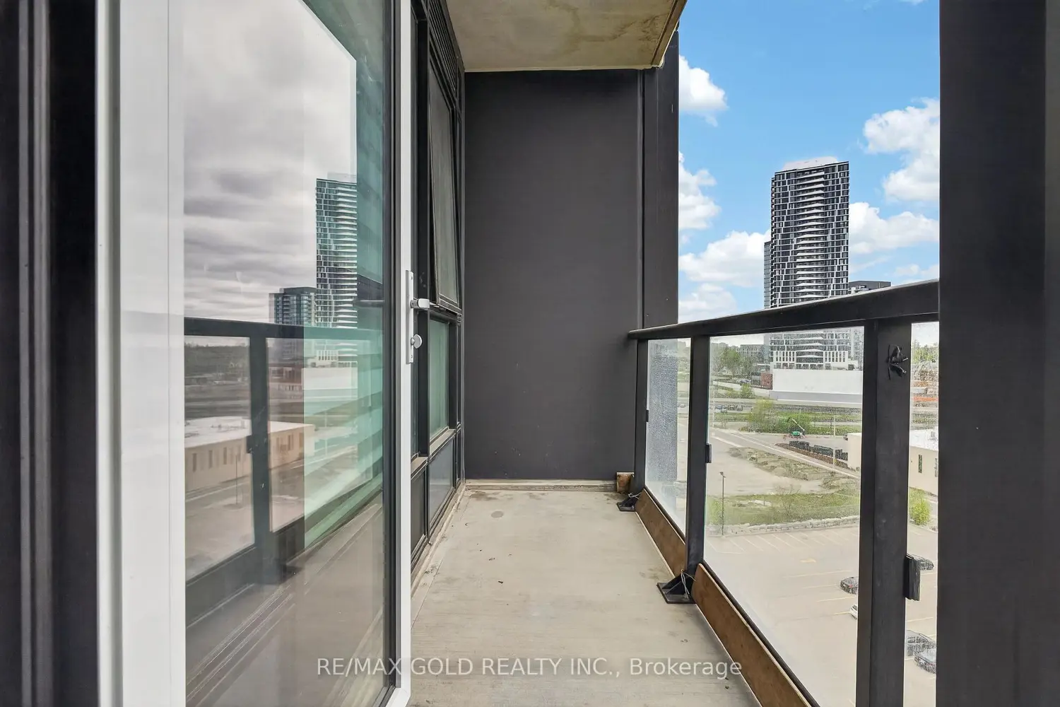 Additional image 16 of 104 Garment Street 1010