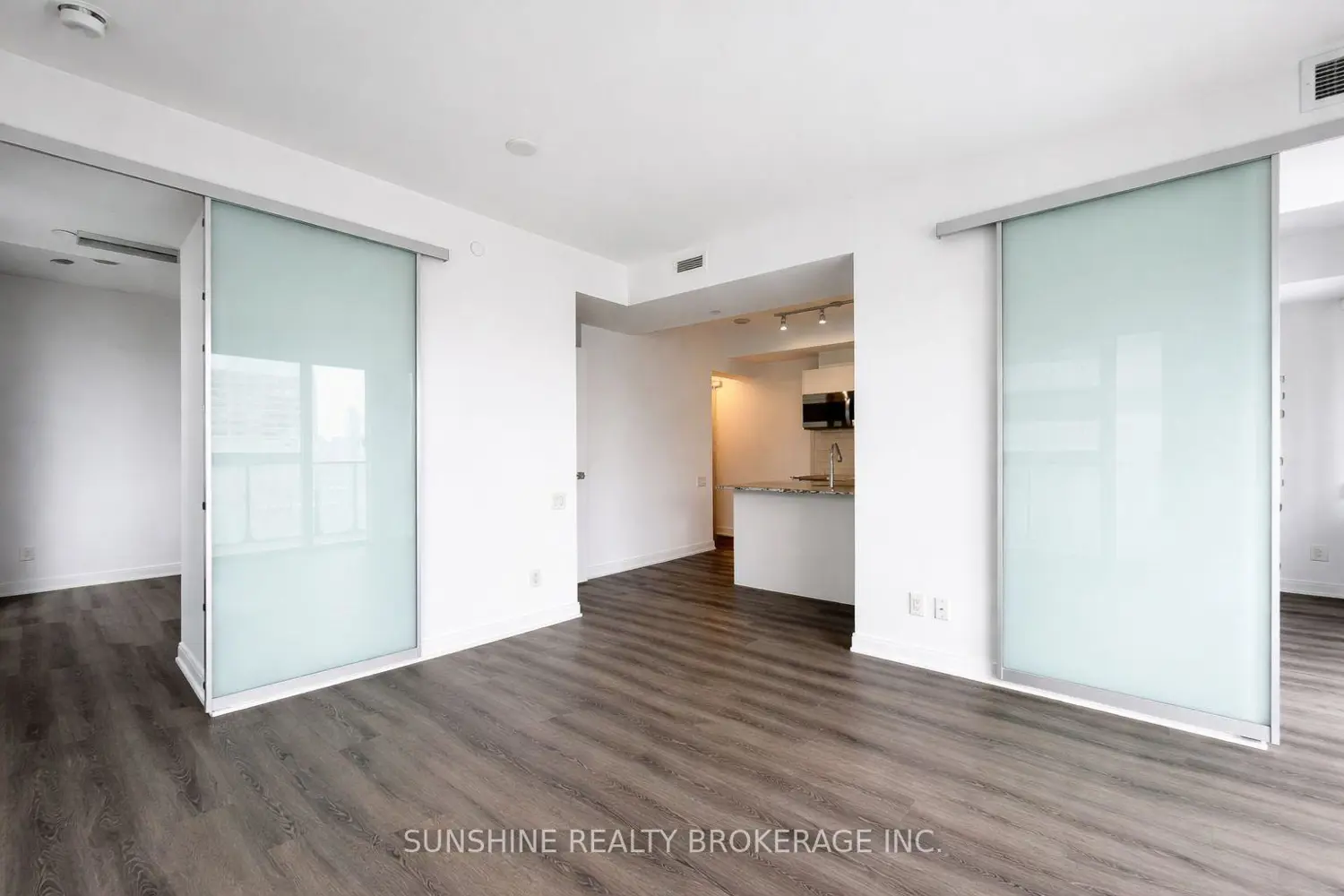 Additional image 10 of 42 Charles Street 1609