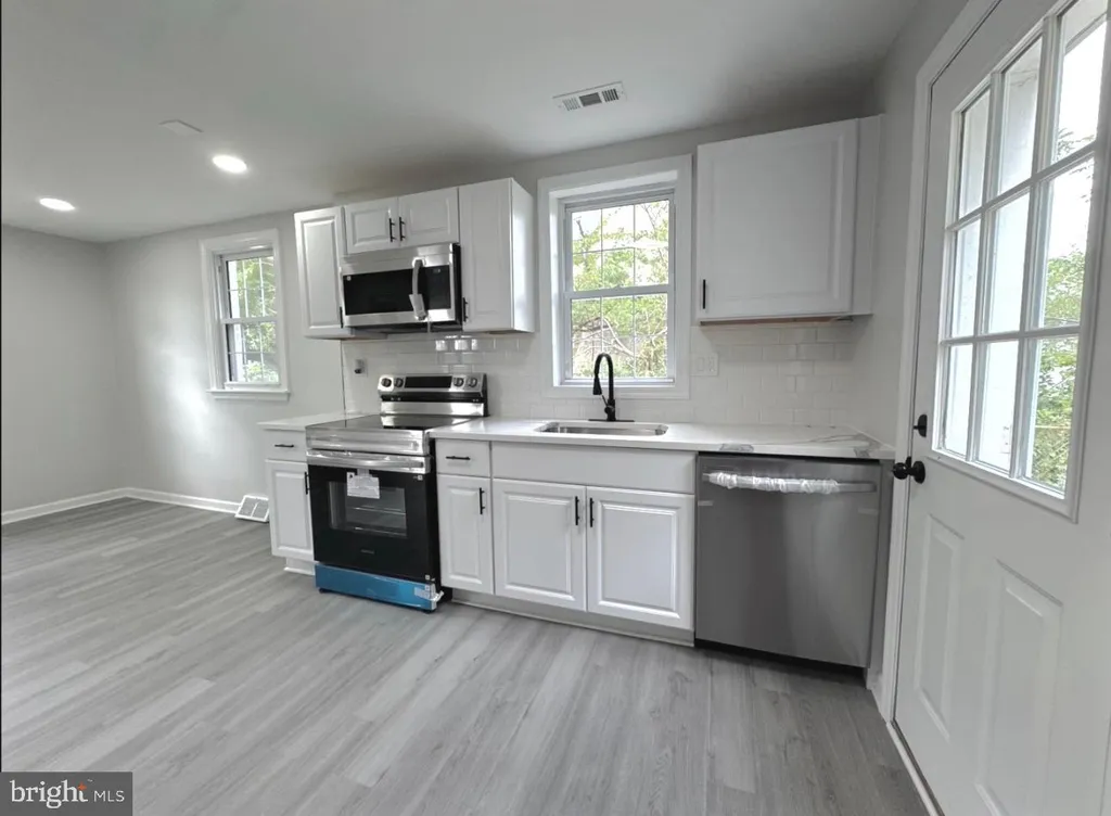 Additional image 3 of 131 Atlas Drive, New Castle, DE 19720