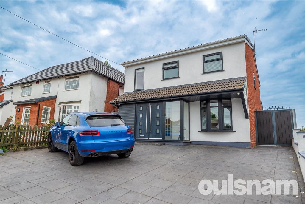 4 bed detached house to rentOld Birmingham Road, Marlbrook, Bromsgrove, Worcestershire B60