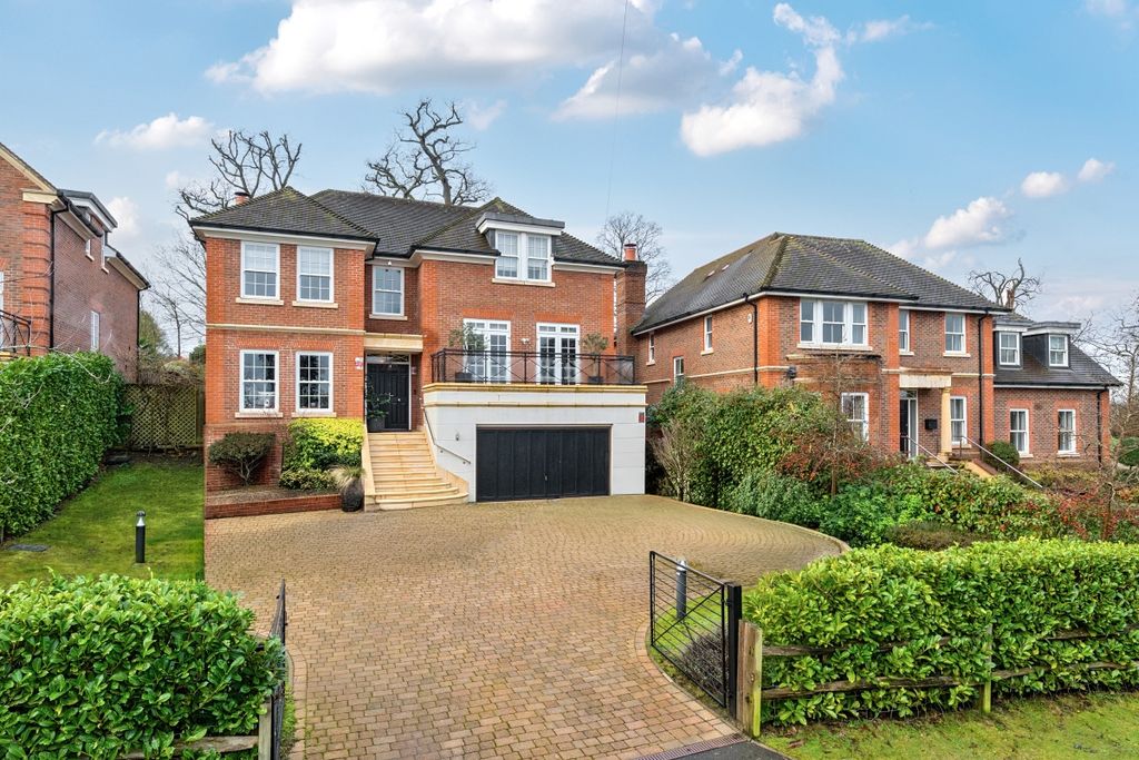 5 bed detached house to rentPelling Hill, Old Windsor, Windsor SL4