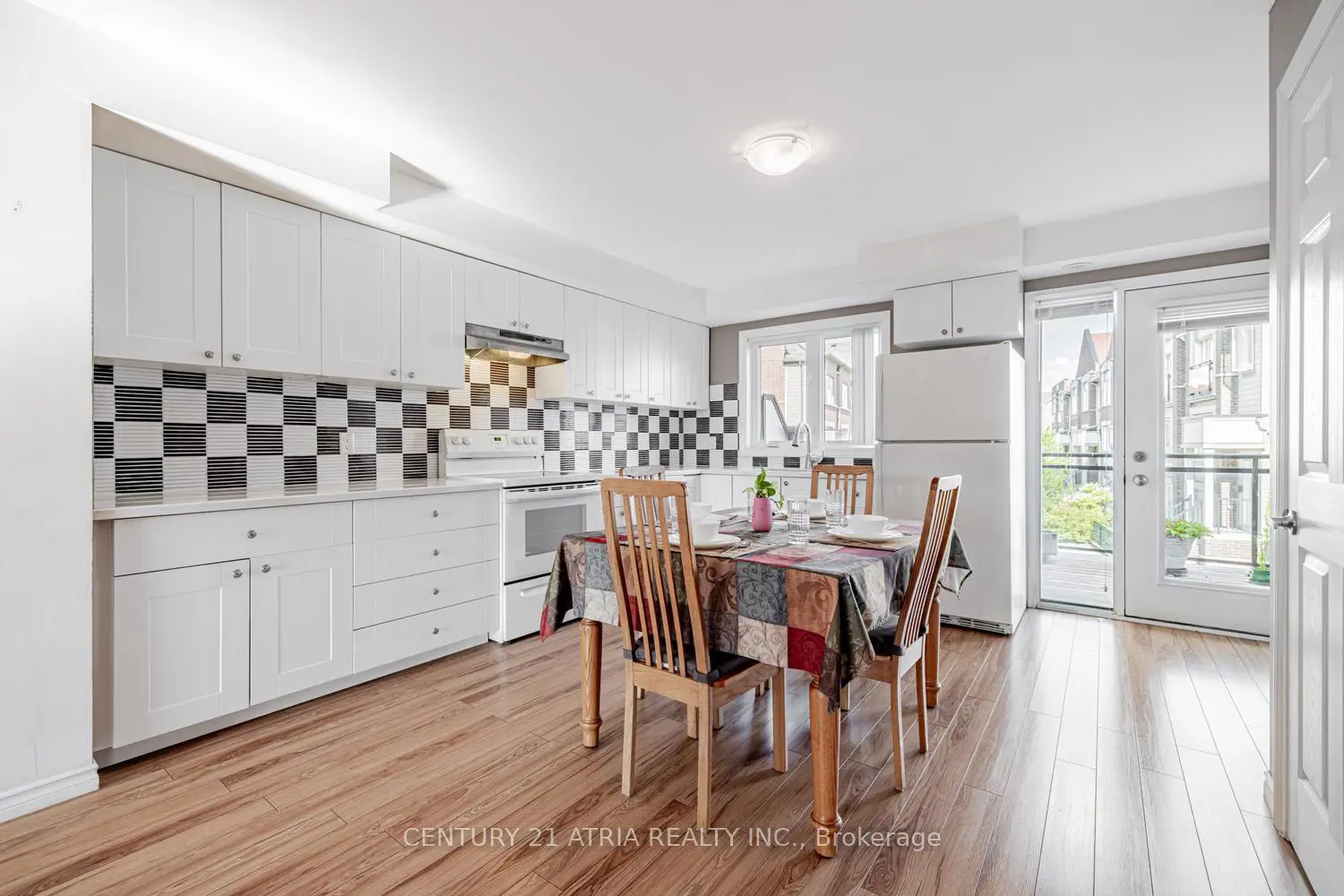 Additional image 5 of 15943 Bayview Avenue 9