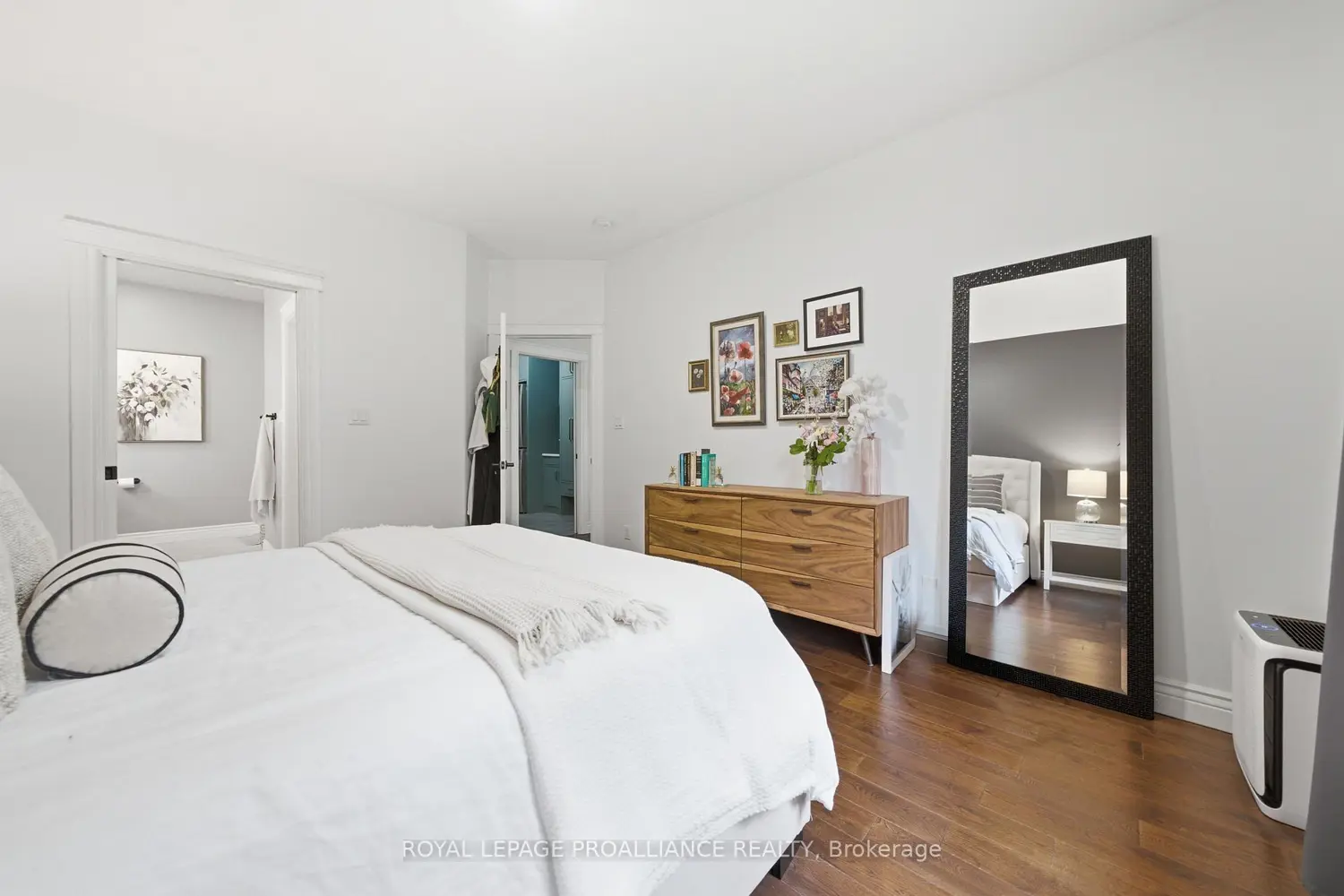 Additional image 3 of 14 Rosslyn Drive