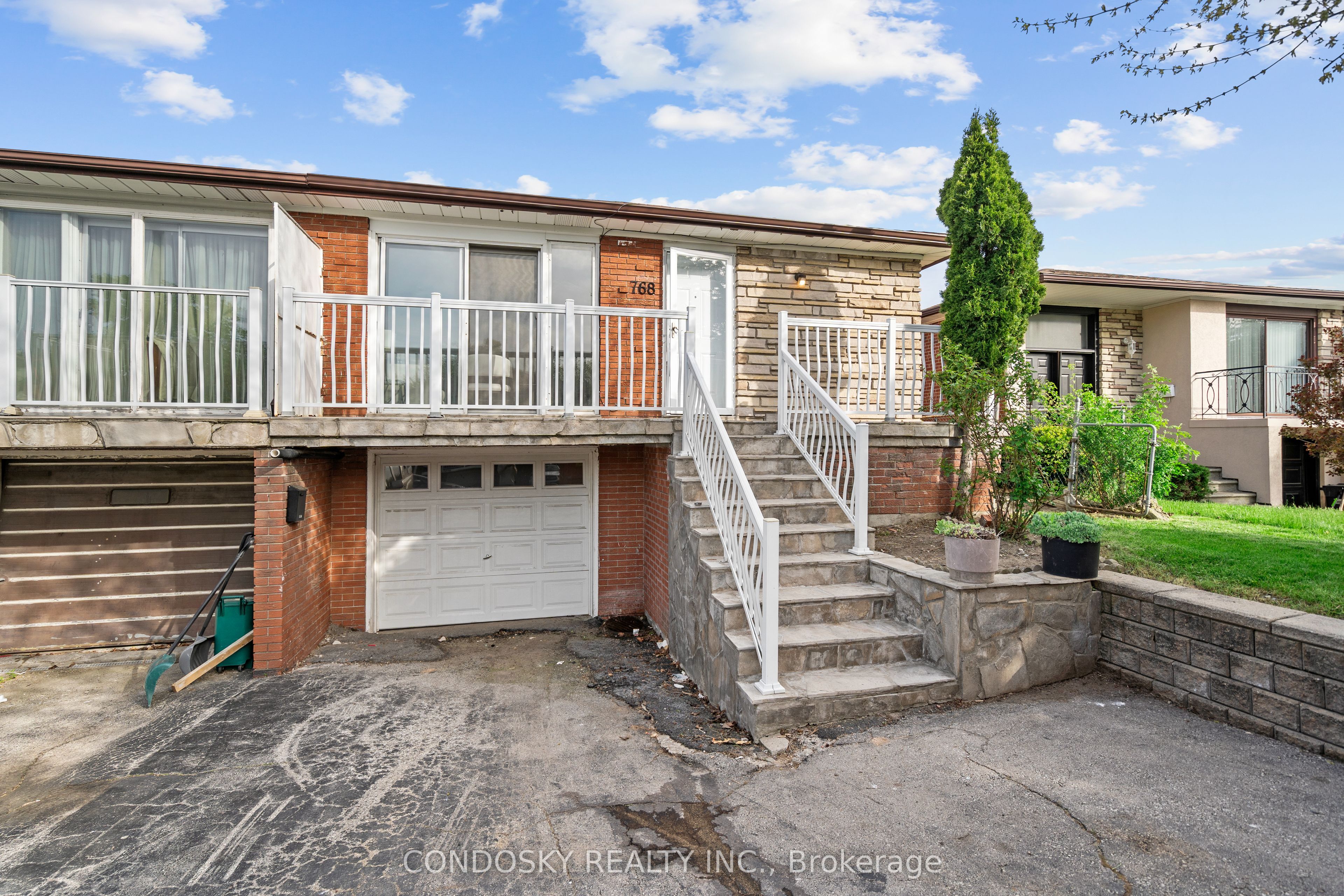 Additional image 2 of 768 Annamore Road, Mississauga, ON, L4Y 2V7