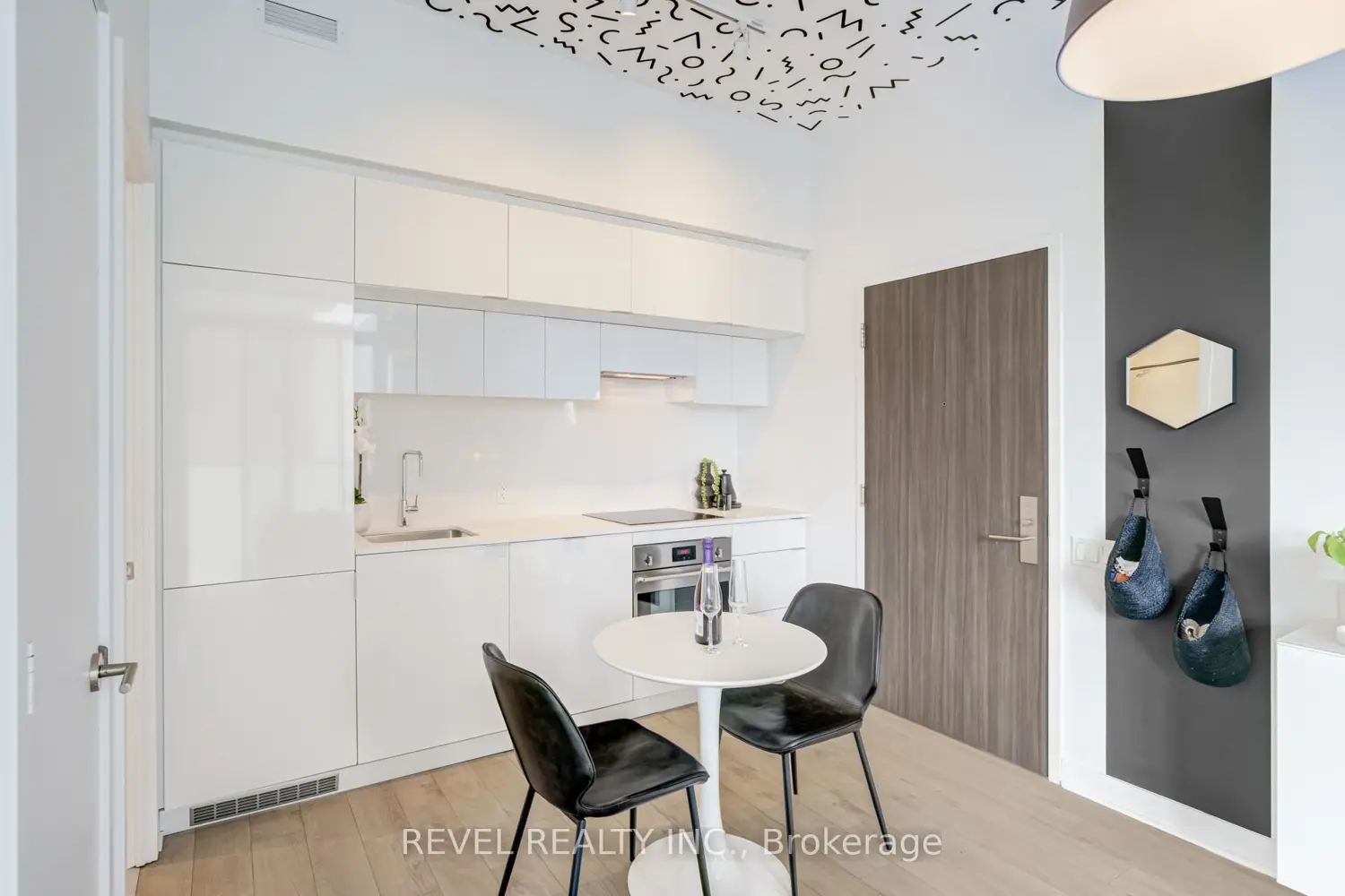Additional image 8 of 185 Roehampton Avenue 609