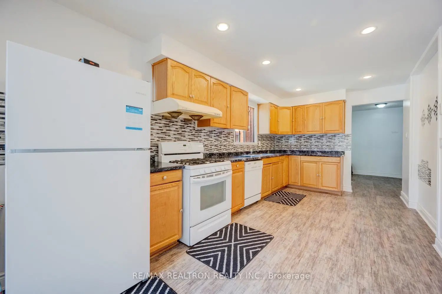 Additional image 8 of 6 Albemarle Court