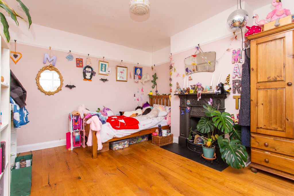 Additional image 15 of 6 bed semi-detached house for saleMilton Close, Canterbury, Kent CT1