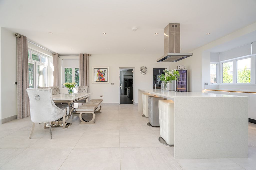 Additional image 13 of 6 bed detached house for saleOrchard Road, Pulloxhill, Bedford MK45
