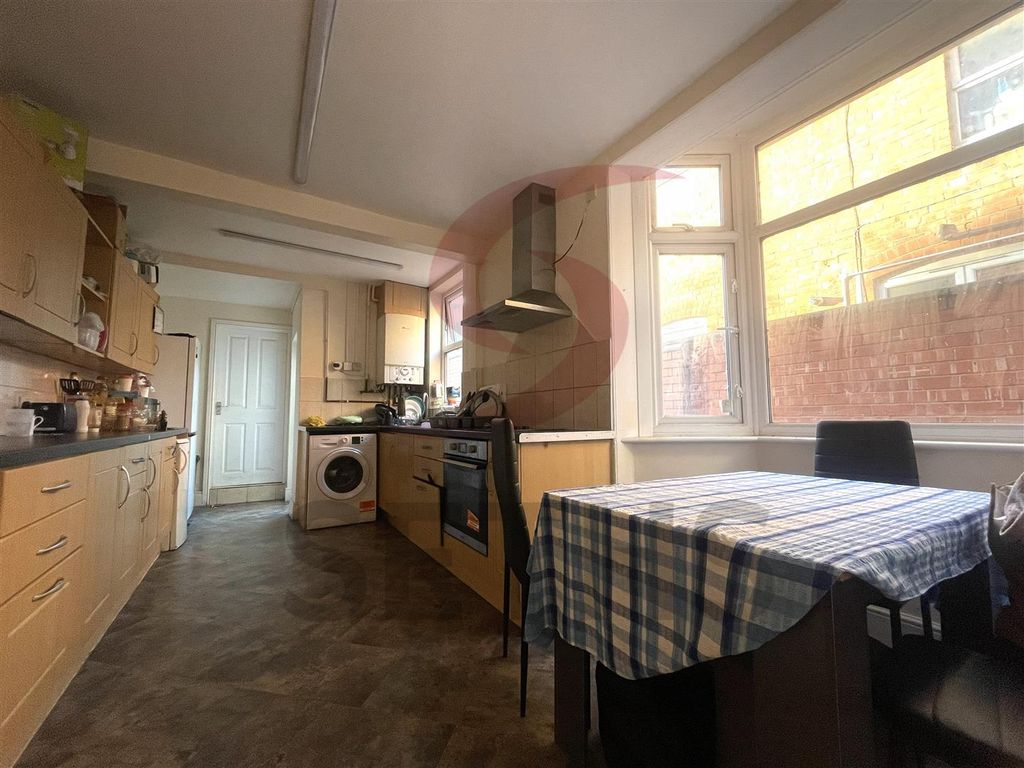 Additional image 4 of Room to rentBriton Street, Westcotes, Leicester LE3