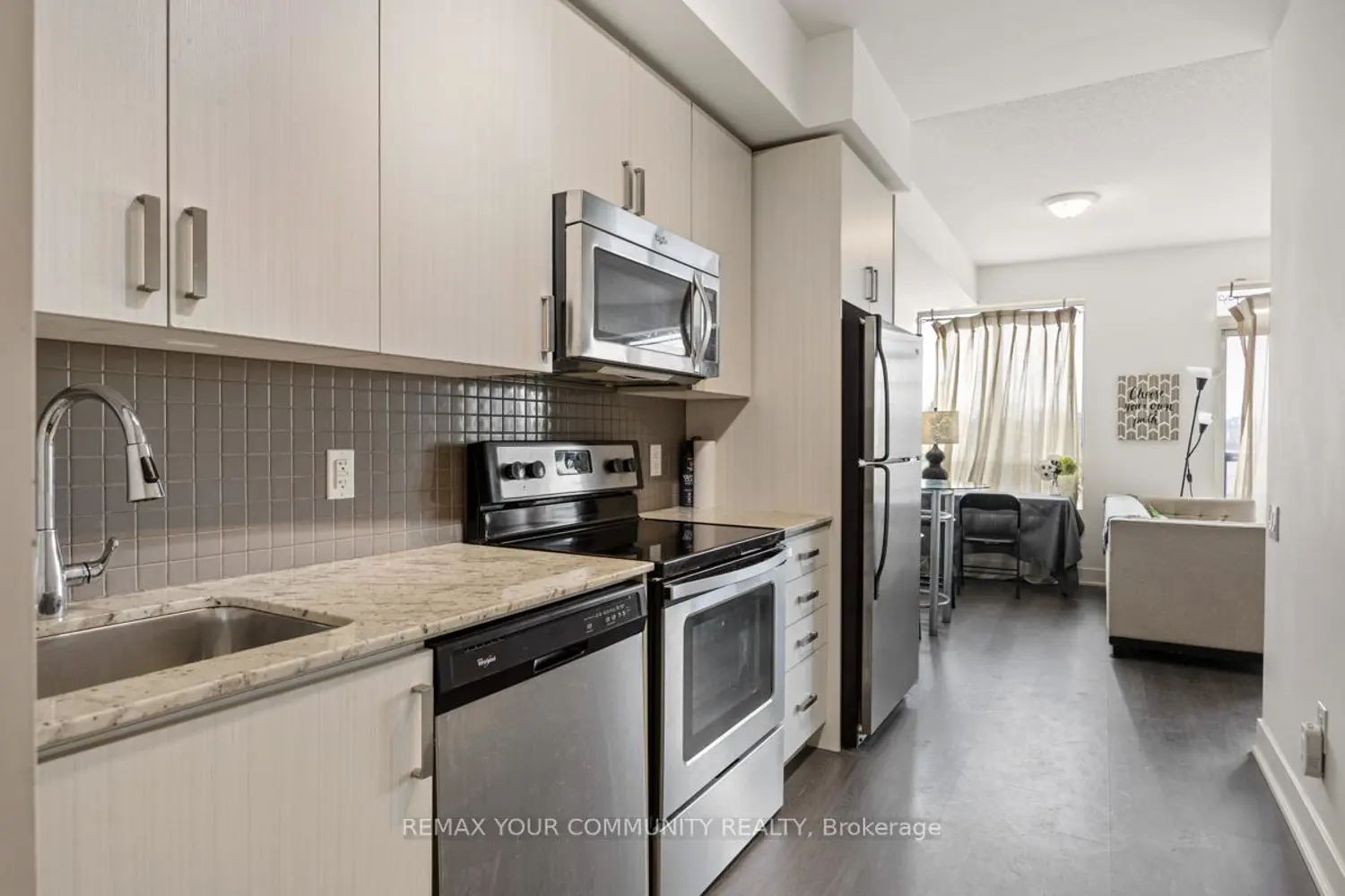 Additional image 4 of 7608 Yonge Street 518