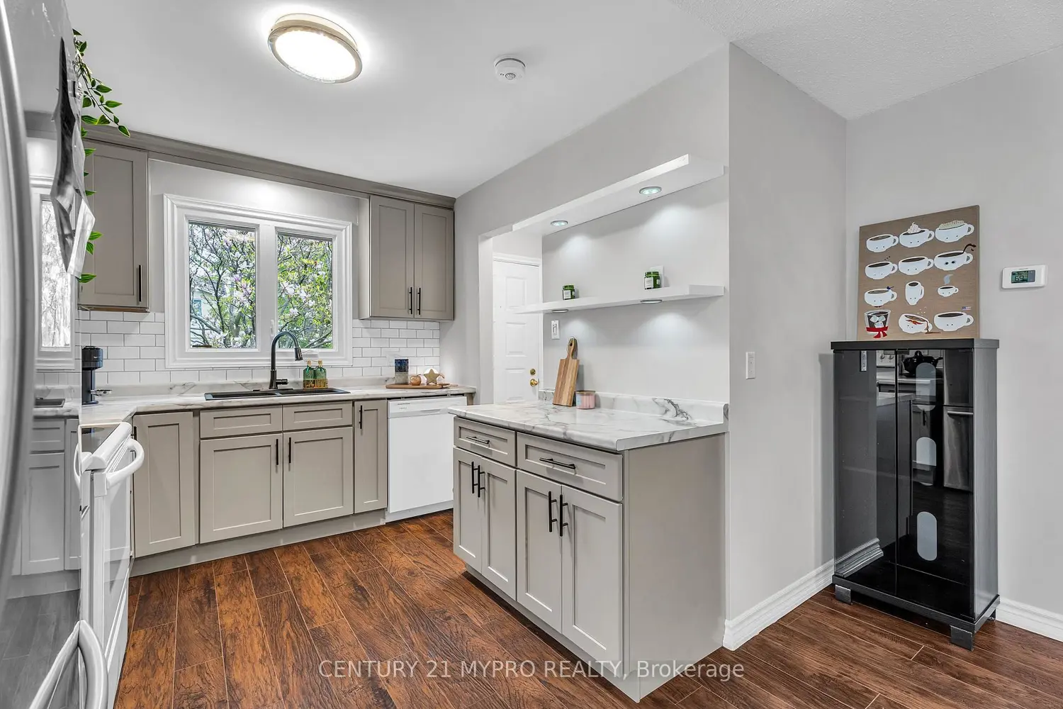 Additional image 6 of 122 Olympic Crescent