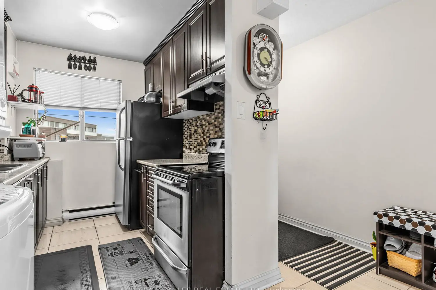 Additional image 2 of 55 Sunny Glenway 310