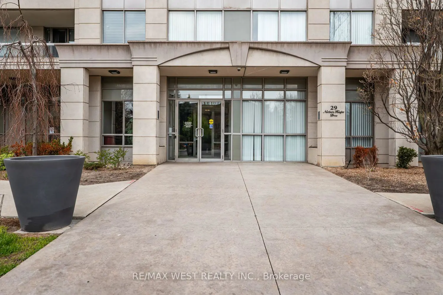29 Northern Hts Drive 501