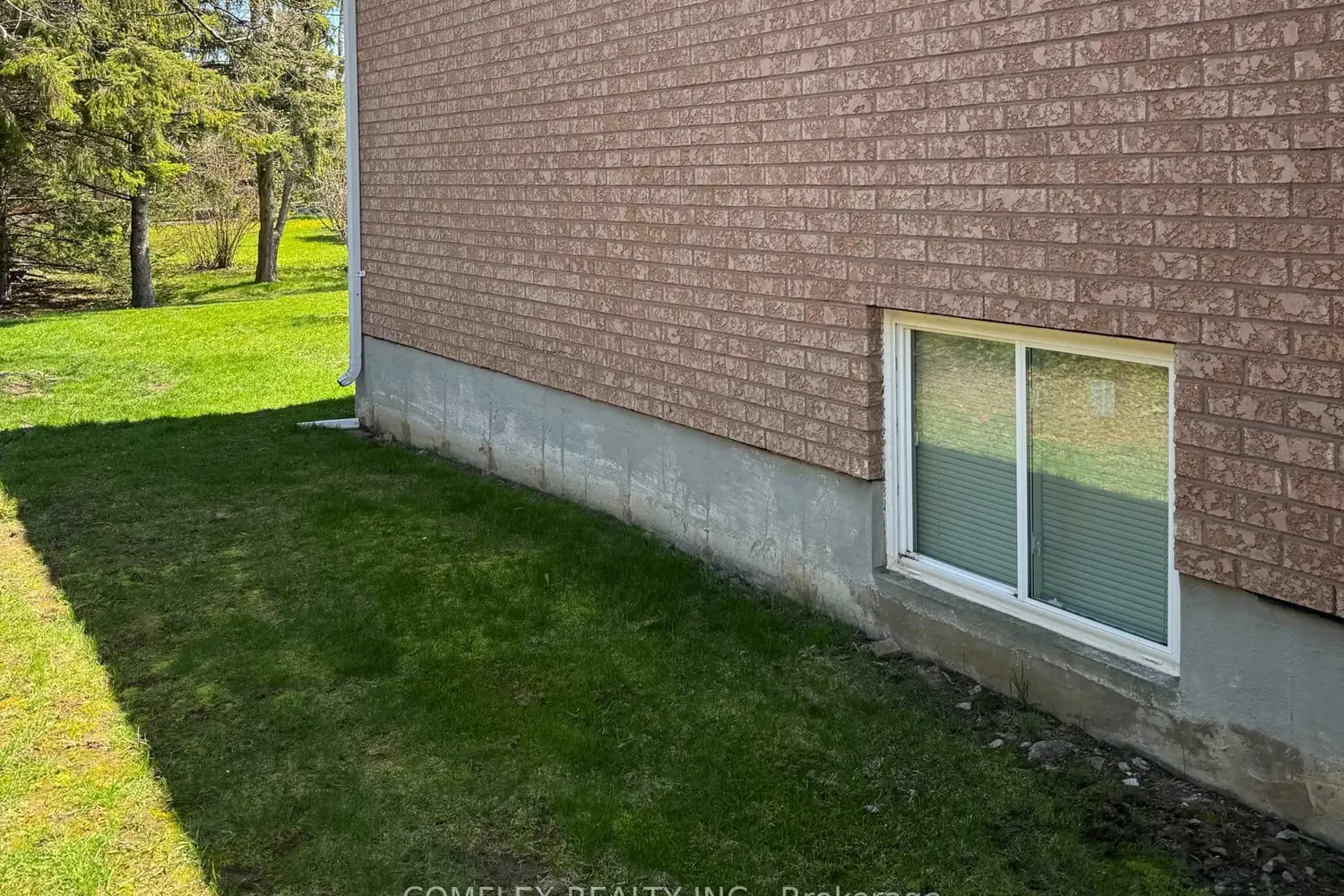 Additional image 3 of 154 Carroll Crescent