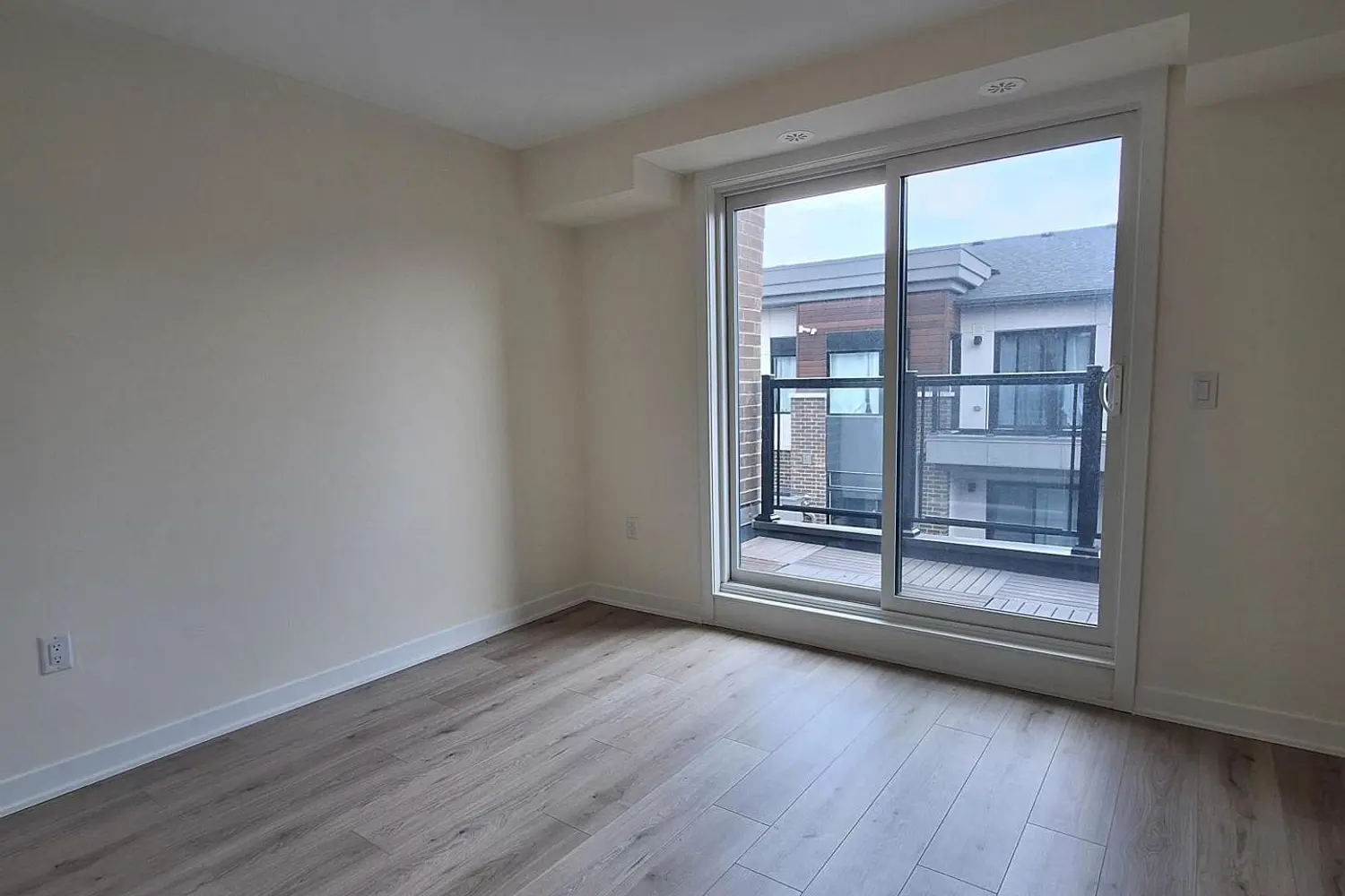 Additional image 9 of 1695 Dersan Street 1409