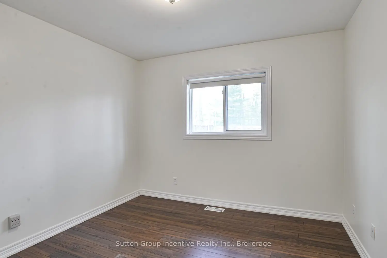 Additional image 11 of 391 Grenville Avenue