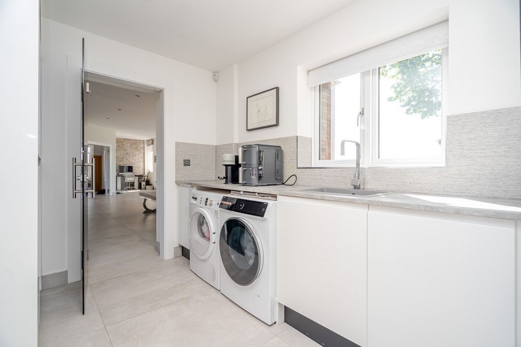 Additional image 20 of 6 bed detached house for saleOrchard Road, Pulloxhill, Bedford MK45
