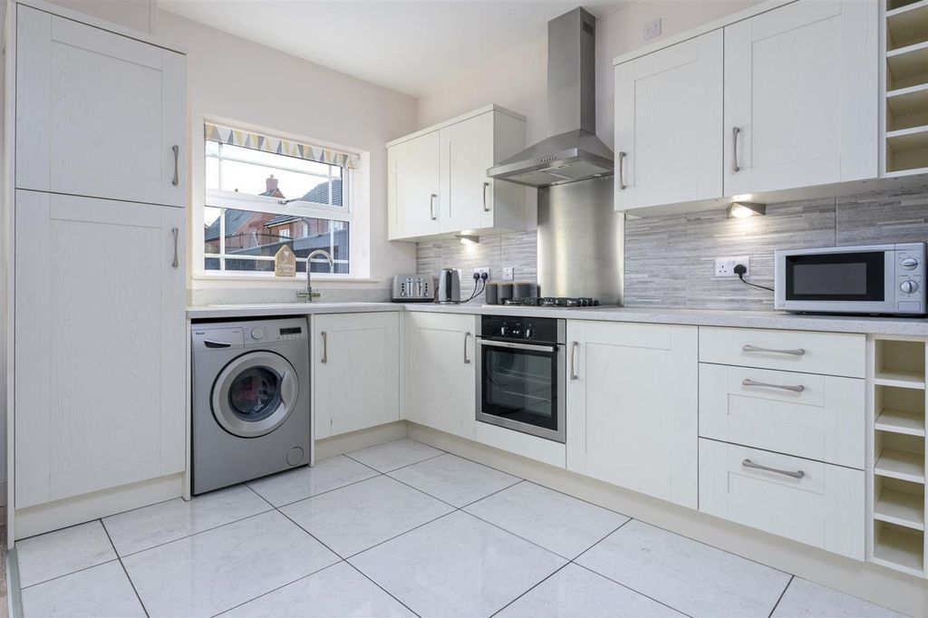 Additional image 5 of 3 bed terraced house to rentDe Montfort Gardens, Boston PE21