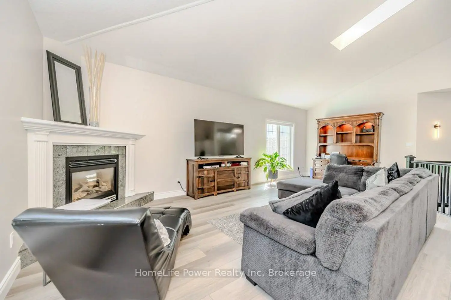 16 Elderberry Court photo 4