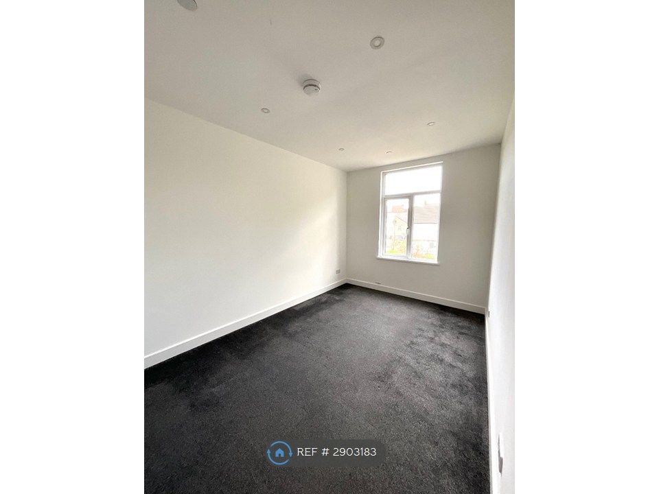 Additional image 3 of 2 bed flat to rentKingsland Crescent, Barry CF63