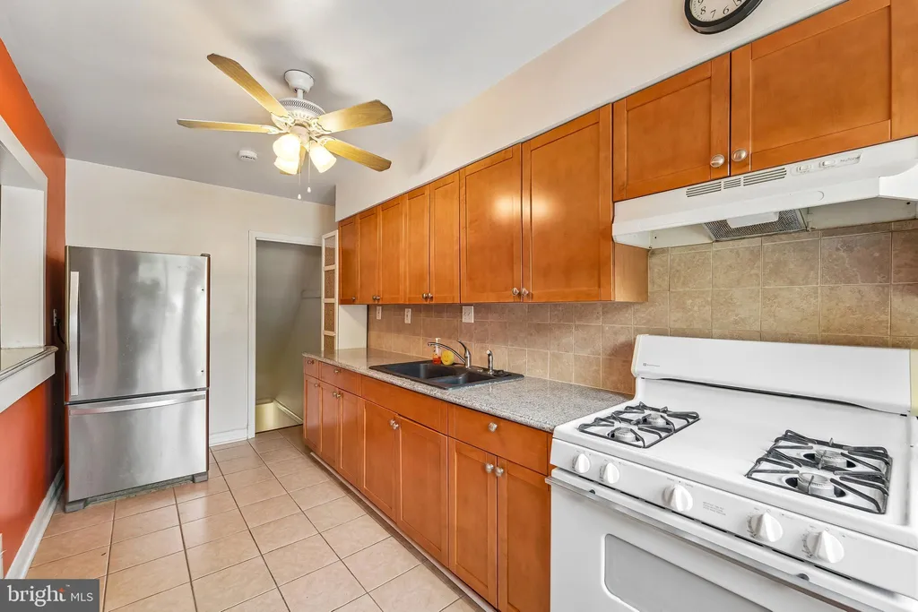Additional image 13 of 5512 Medwick Garth N, Baltimore, MD 21228