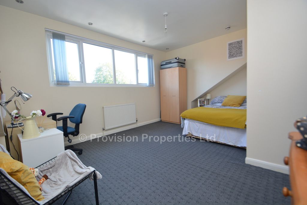 Additional image 4 of 6 bed terraced house to rentEbor Place, Hyde Park, Leeds LS6