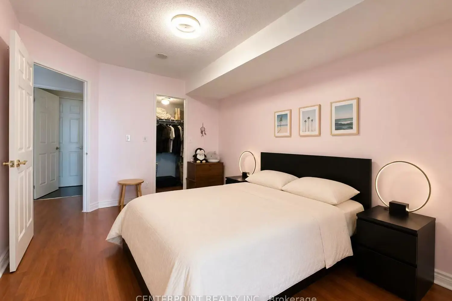 23 Hollywood Avenue 2001 photo 2