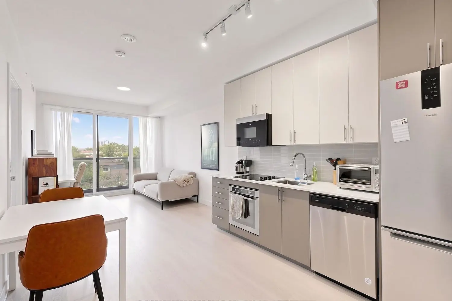 415 Main Street 612
