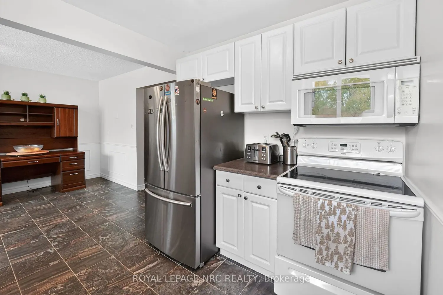 Additional image 8 of 53 Larraine Avenue
