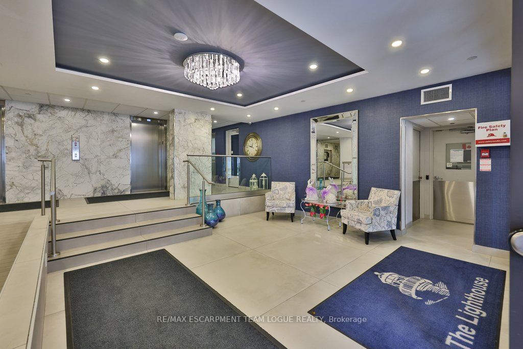 Additional image 3 of 301-2263 Marine Drive, Oakville, ON, L6L 5K1