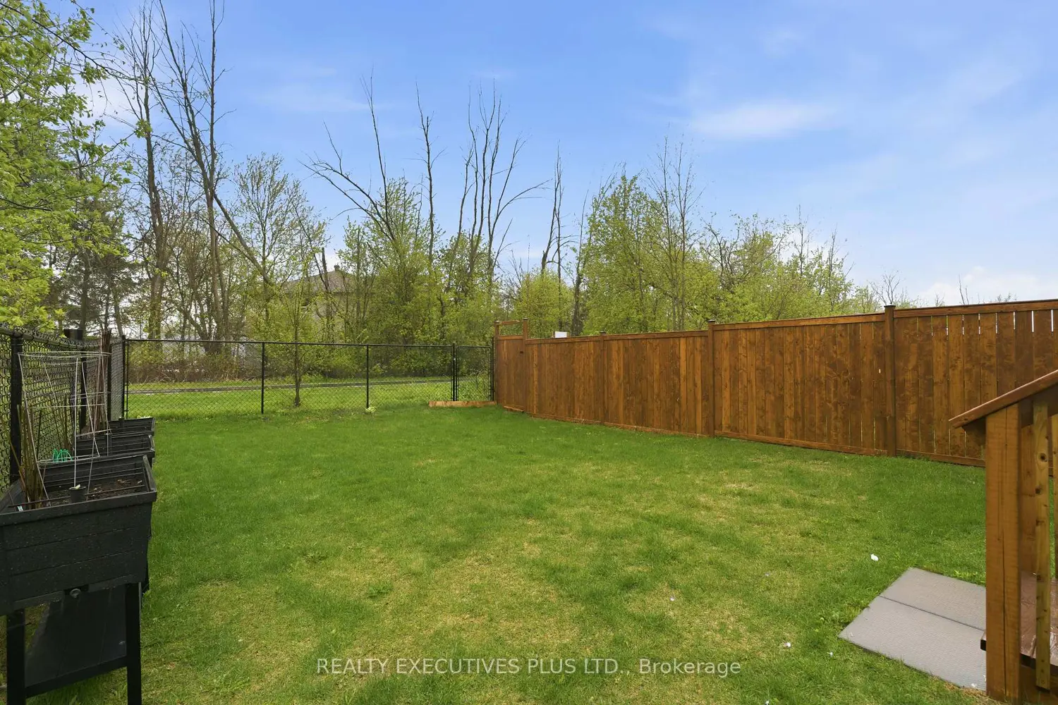 Additional image 18 of 405 Voyageur Place