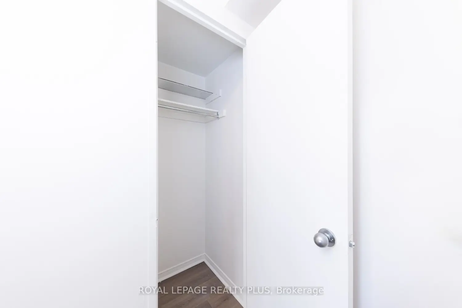 Additional image 17 of 75 King Street 607