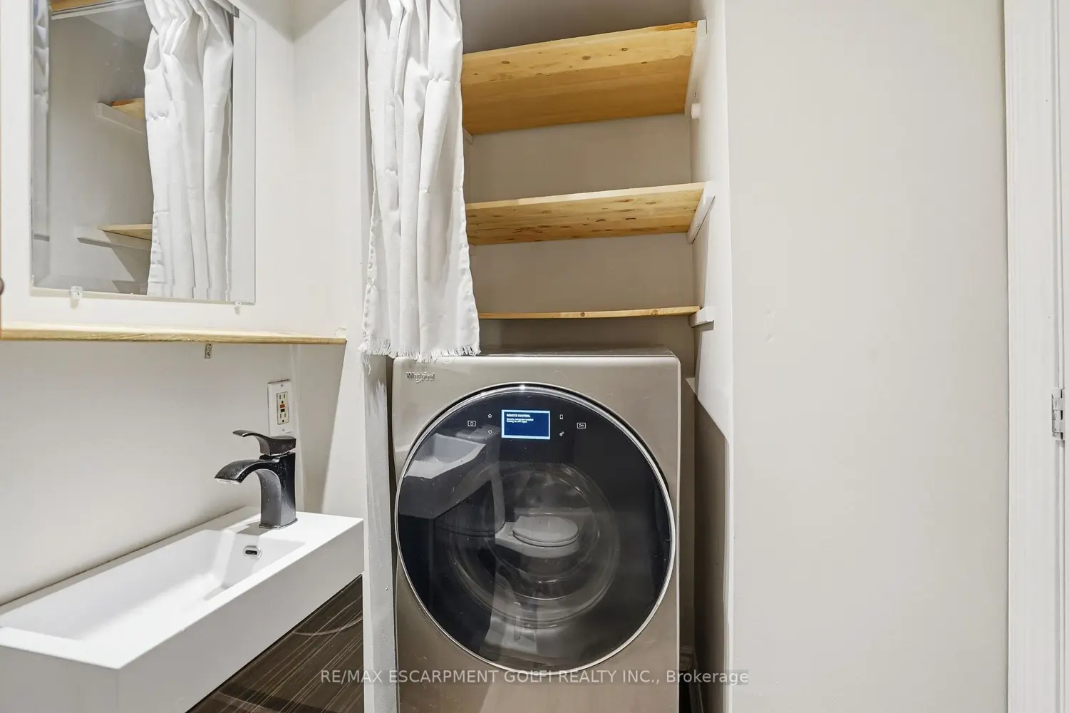 Additional image 11 of 30 Summit Avenue 303