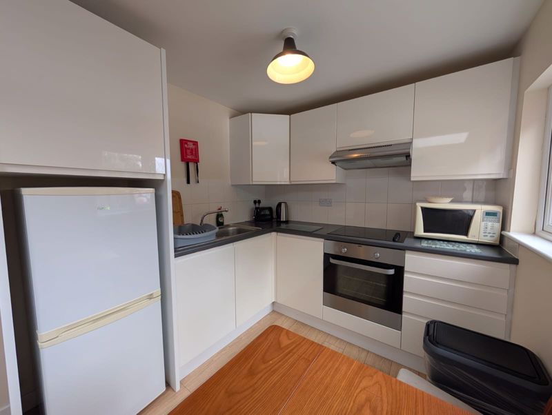 Additional image 2 of 2 bed flat to rentDuncan Road, Chichester PO19