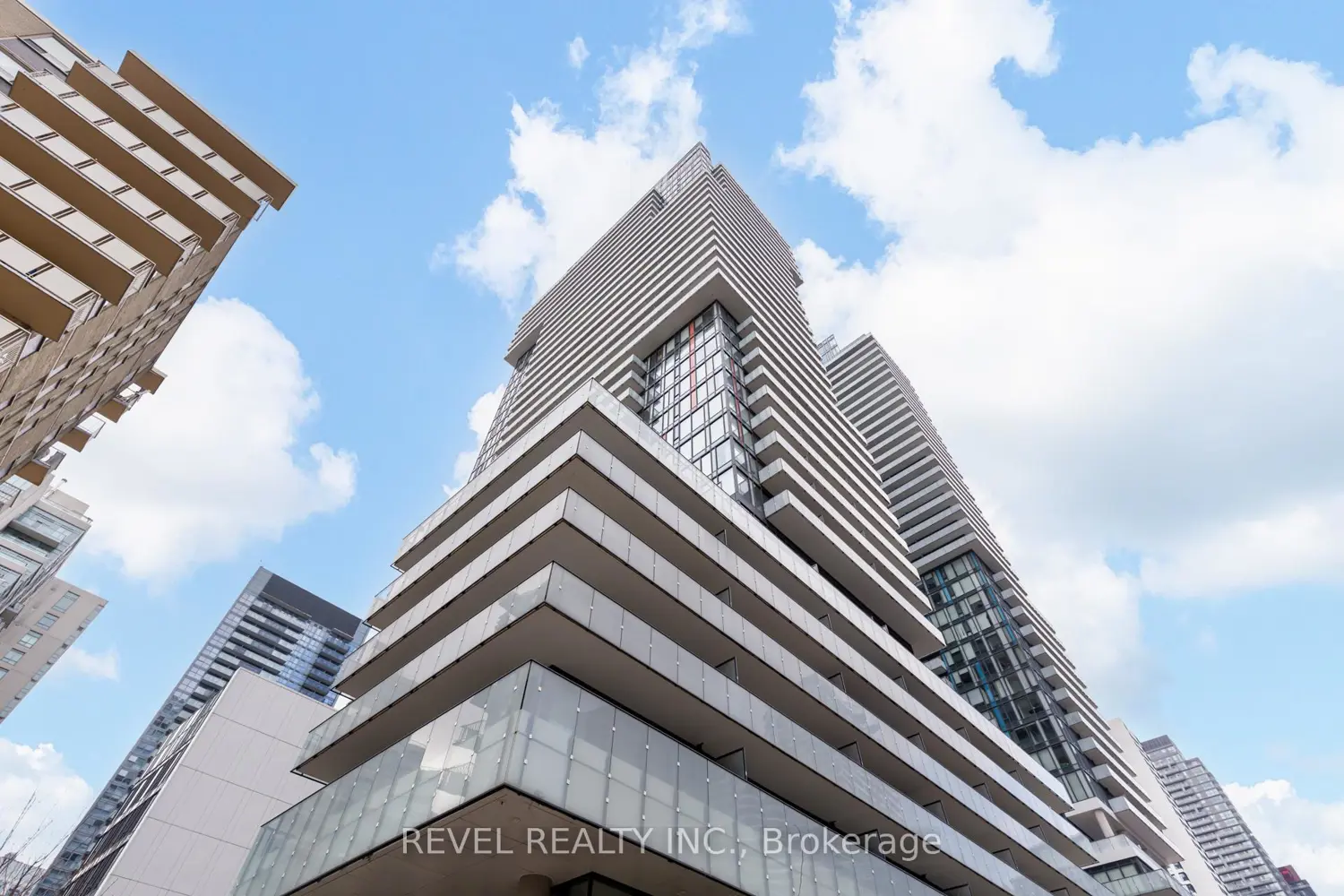 Additional image 19 of 185 Roehampton Avenue 609