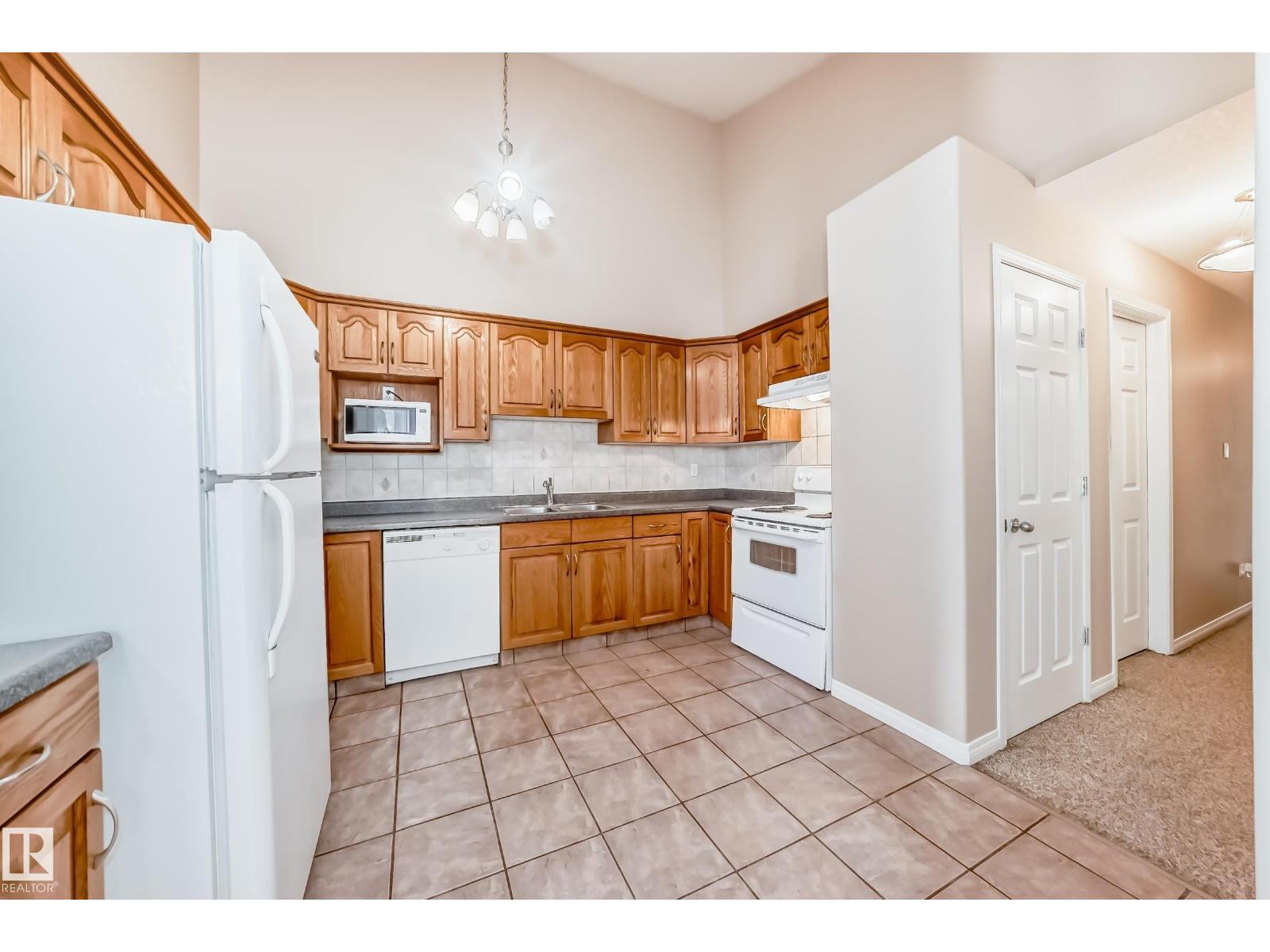 Additional image 3 of 9825 156 Street NW, Edmonton, AB, T5P2P2