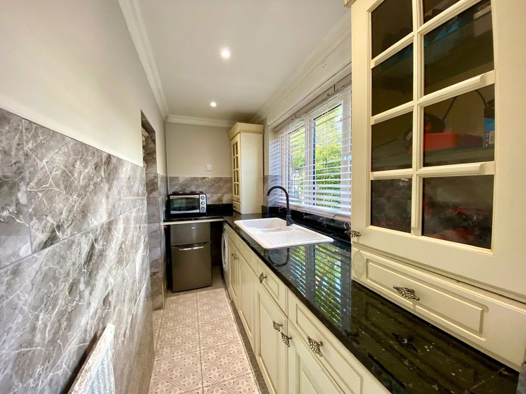 Additional image 3 of Studio to rentDownfield Road, Bristol BS8