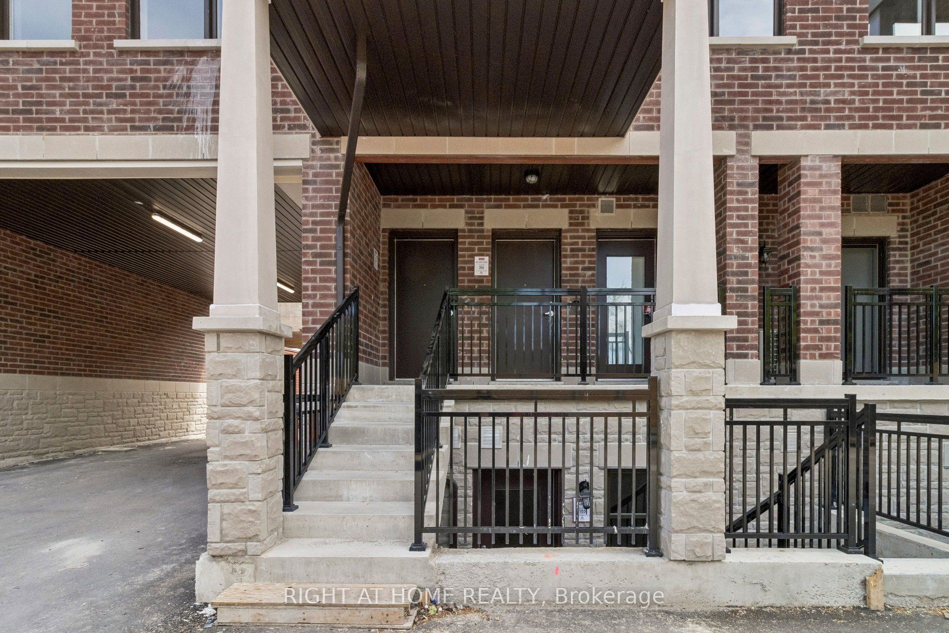 Additional image 4 of 206-15100 Yonge Street, Aurora, ON, L4G 4C8