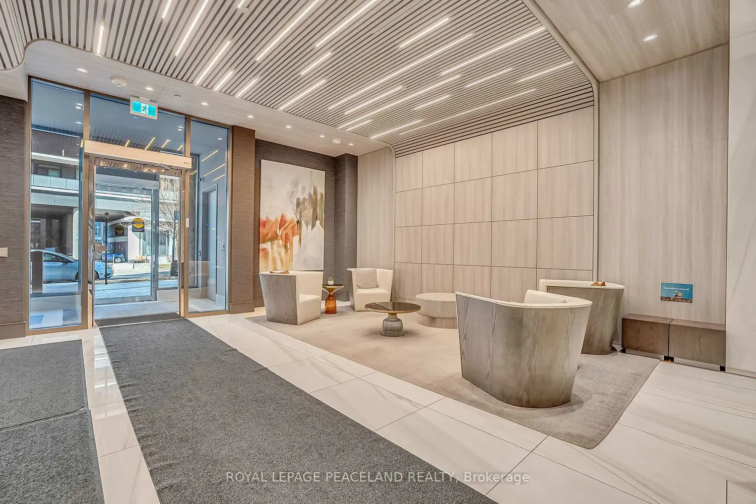 75 Canterbury Place 1215 photo 2