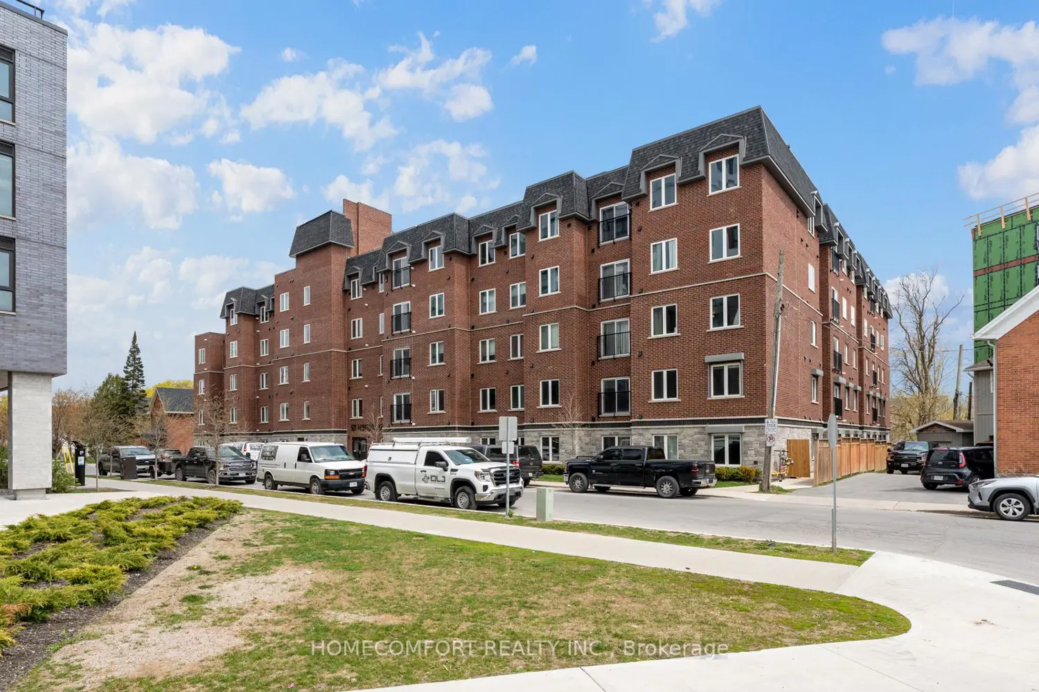 501 Frontenac Street 418