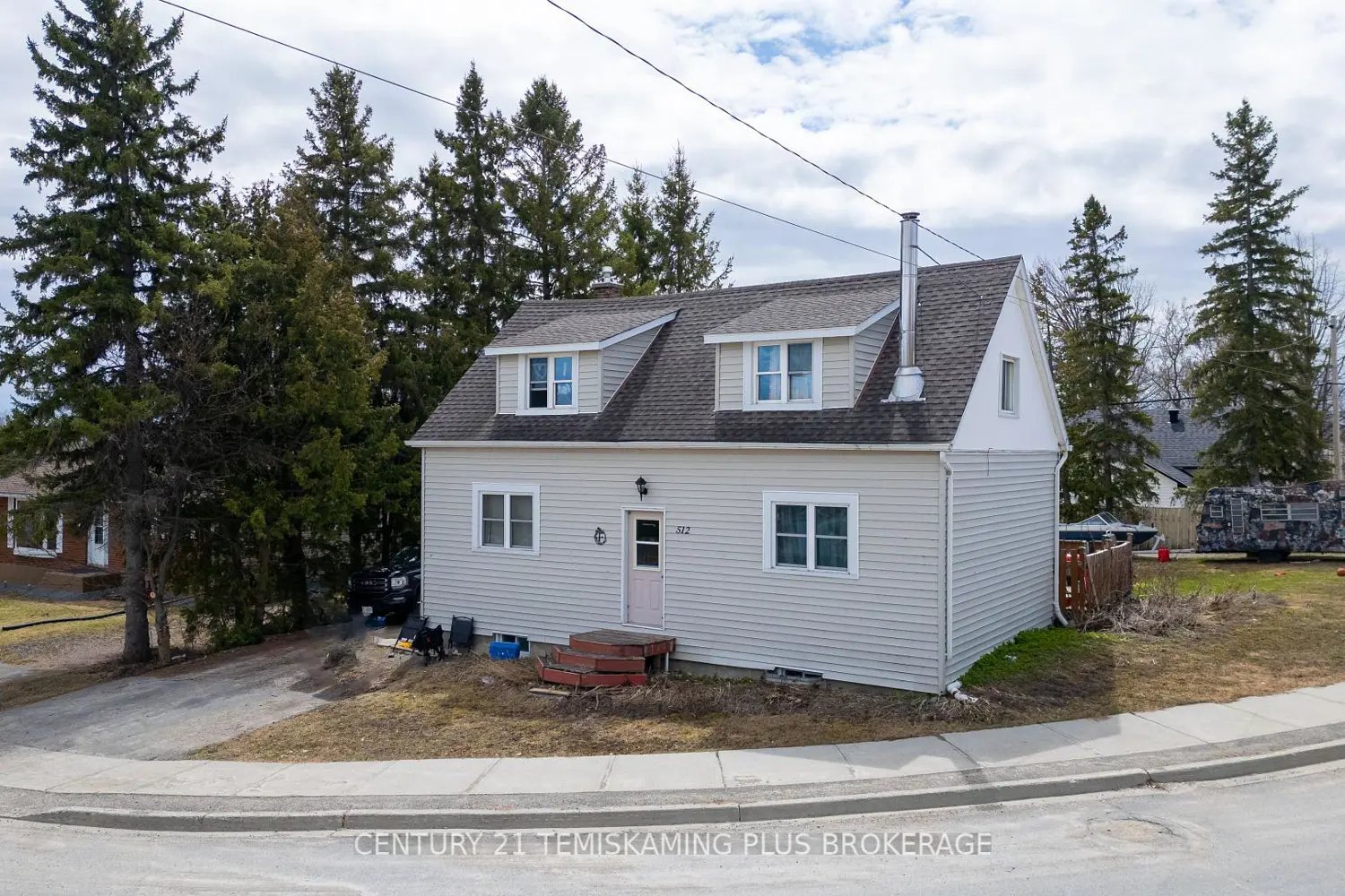 Additional image 2 of 512 Probyn Street